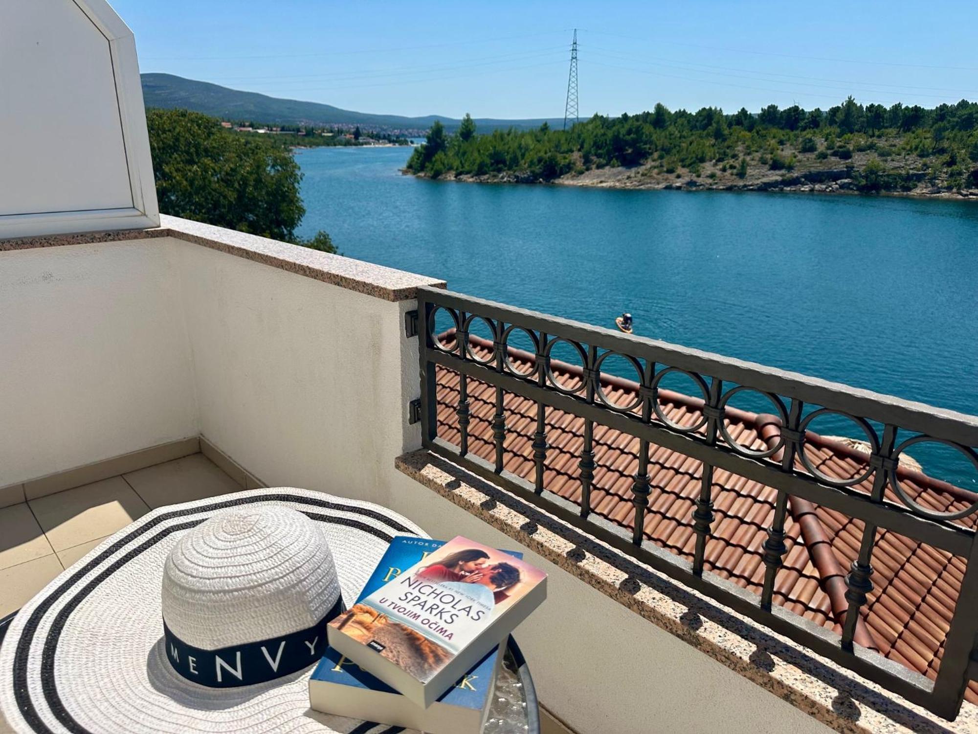 Apartment & Tisno Obrovac